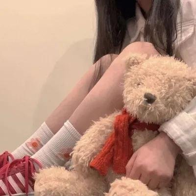 老艺术家孙女出道颜值引争议，家长出面回应，连续多日持续发酵